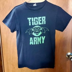 Tiger Army 2004 vintage "never die" band tee
